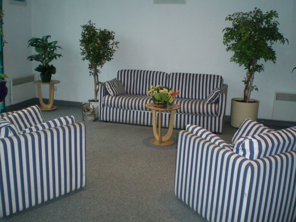 Fasthome Gonesse Buitenkant foto