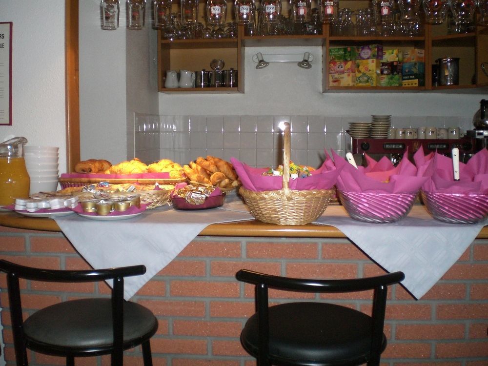 Fasthome Gonesse Buitenkant foto