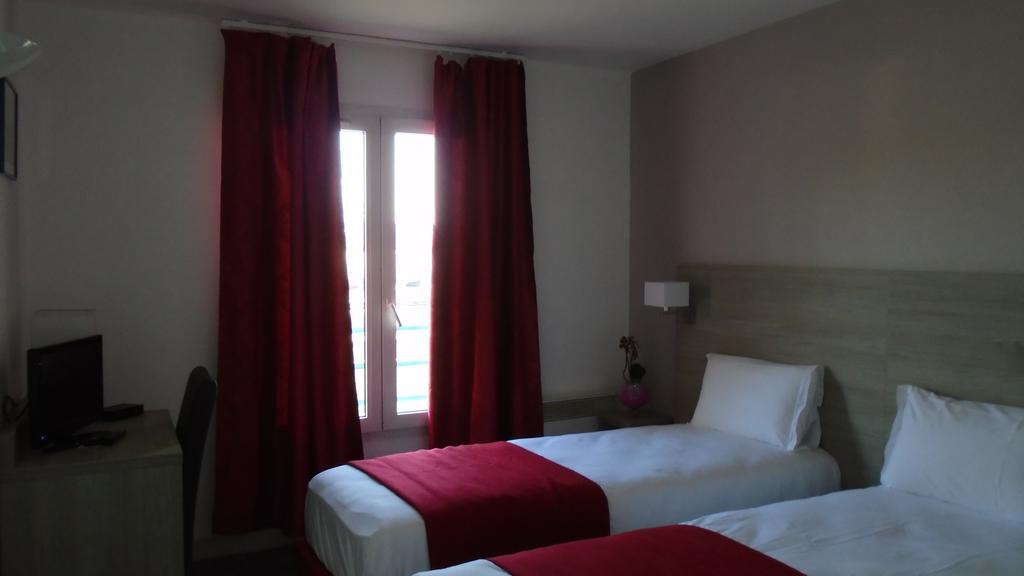 Fasthome Gonesse Buitenkant foto