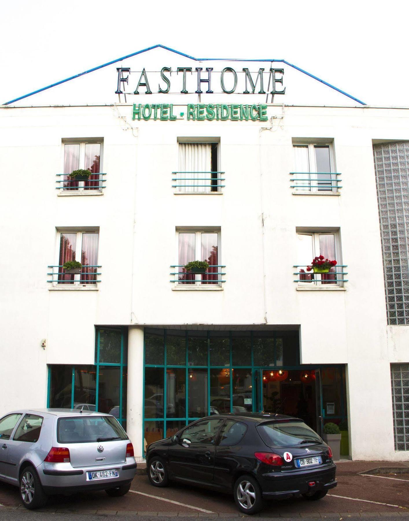 Fasthome Gonesse Buitenkant foto