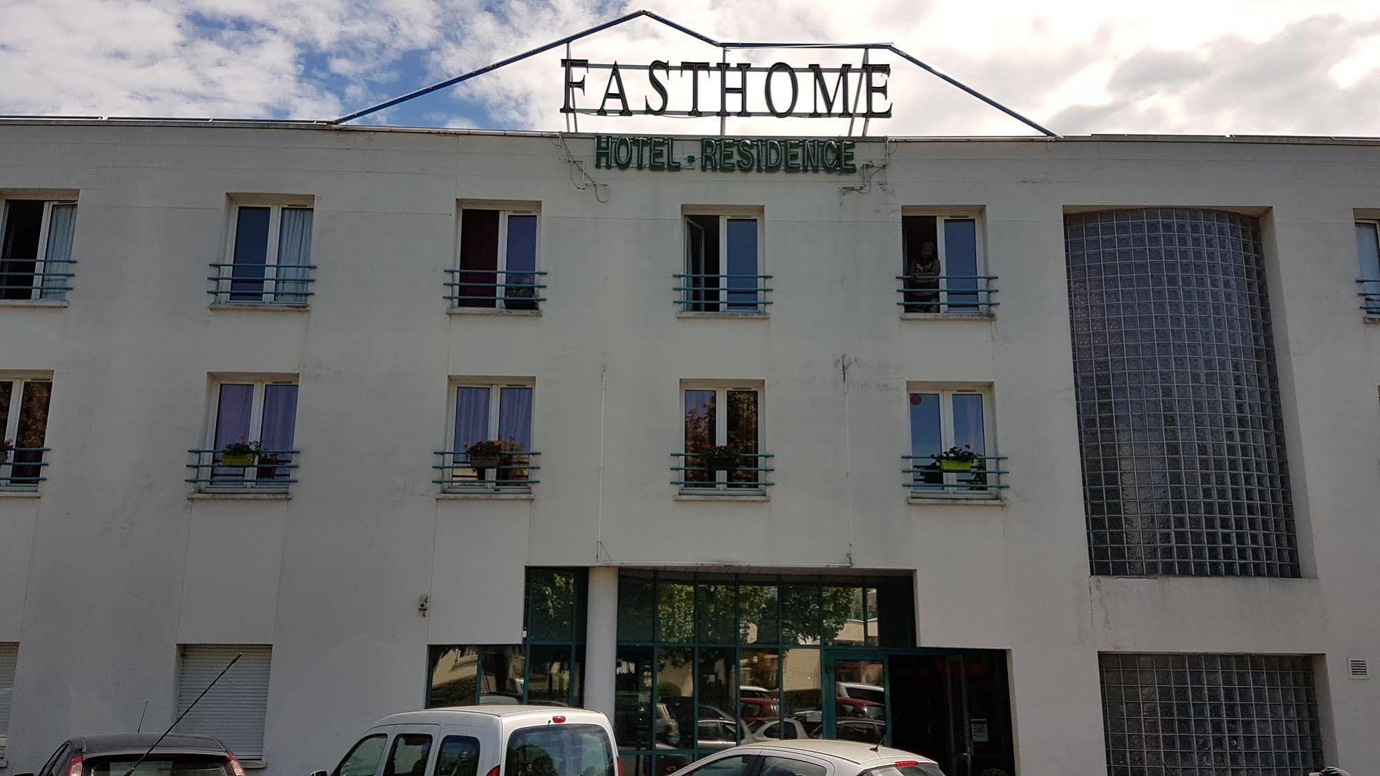Fasthome Gonesse Buitenkant foto