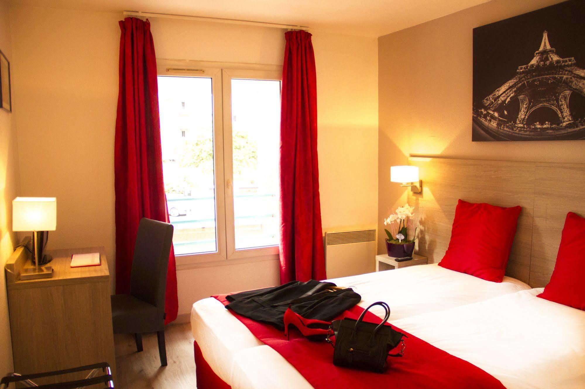 Fasthome Gonesse Buitenkant foto