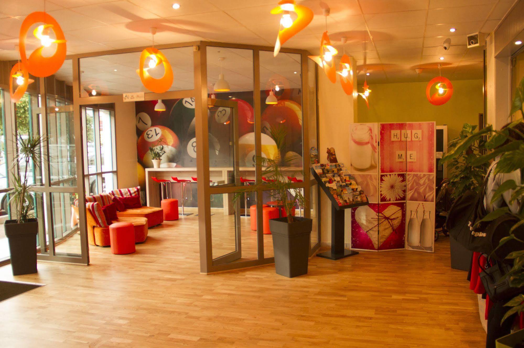 Fasthome Gonesse Buitenkant foto